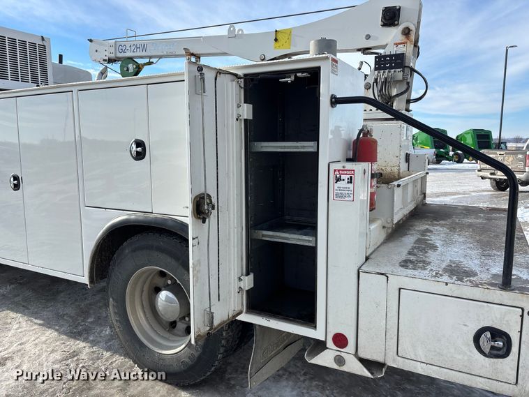 image for item FG1540 2018 Kenworth T370 utility / service truck