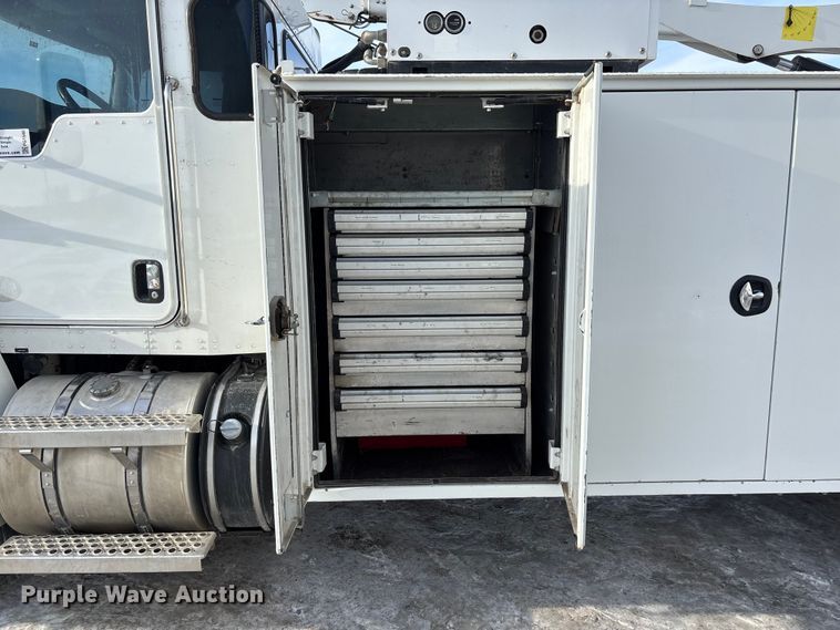 image for item FG1540 2018 Kenworth T370 utility / service truck