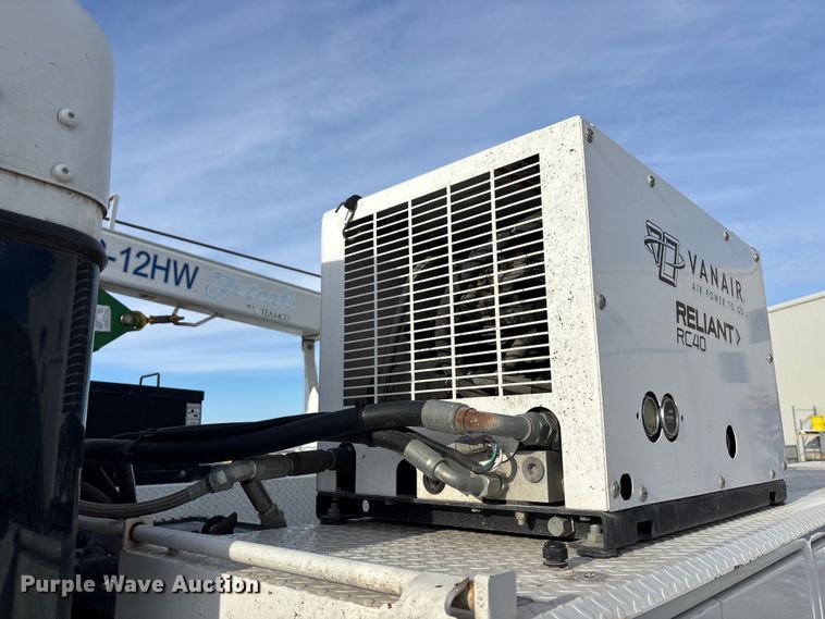 image for item FG1540 2018 Kenworth T370 utility / service truck