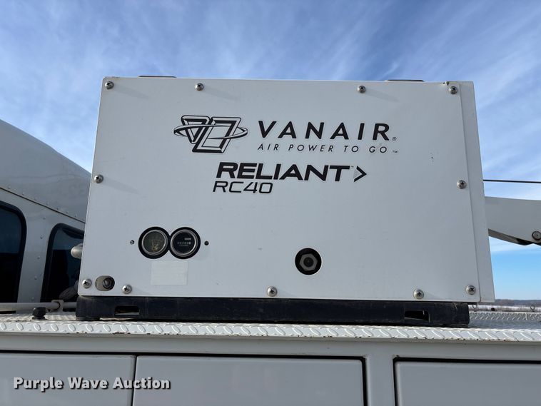 image for item FG1540 2018 Kenworth T370 utility / service truck