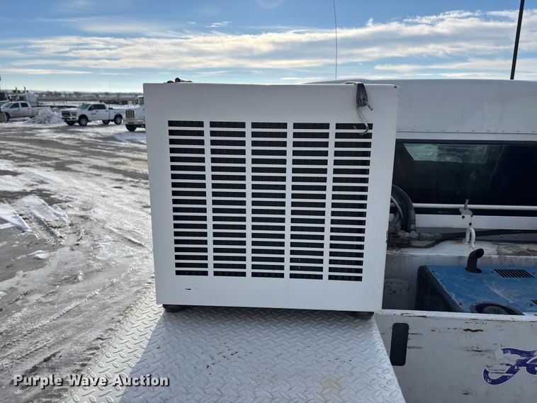 image for item FG1540 2018 Kenworth T370 utility / service truck