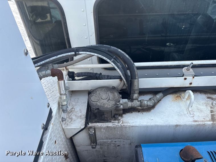 image for item FG1540 2018 Kenworth T370 utility / service truck