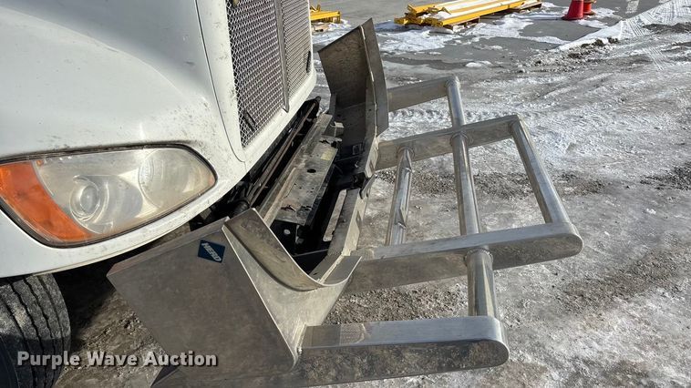 image for item FG1540 2018 Kenworth T370 utility / service truck