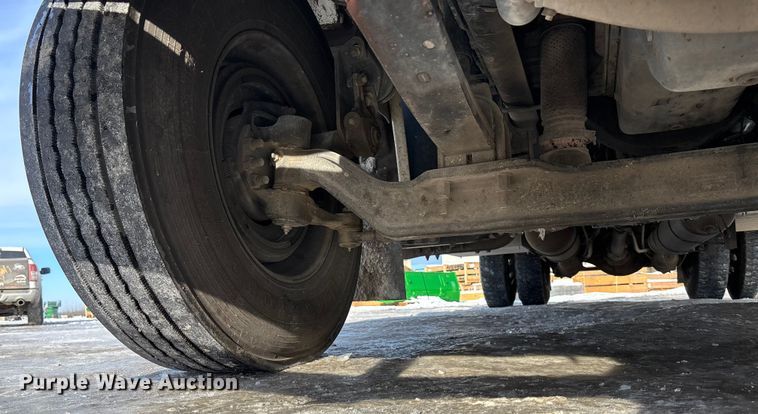 image for item FG1540 2018 Kenworth T370 utility / service truck