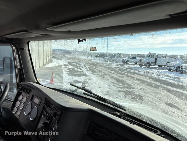 image for item FG1540 2018 Kenworth T370 utility / service truck