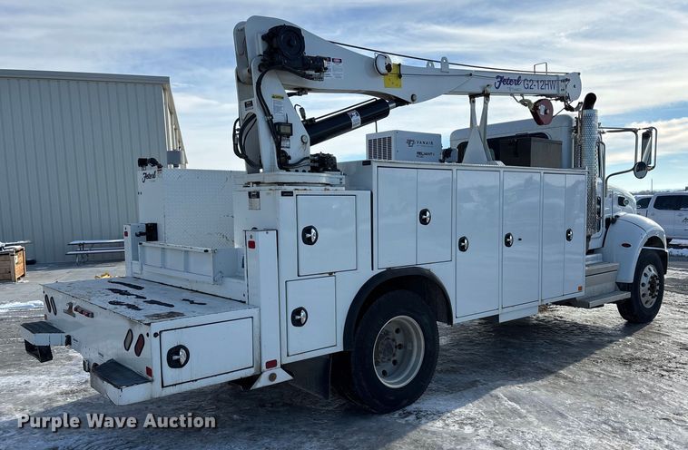 image for item FG1541 2019 Peterbilt 337 utility / service truck