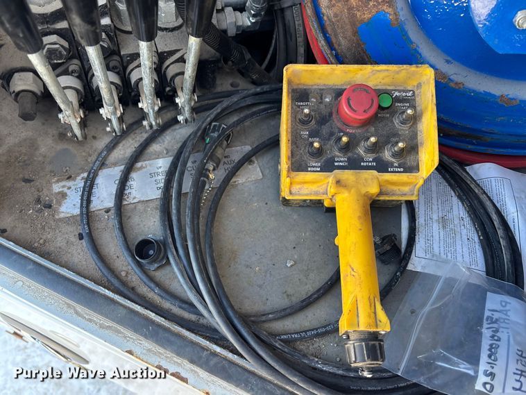 image for item FG1541 2019 Peterbilt 337 utility / service truck