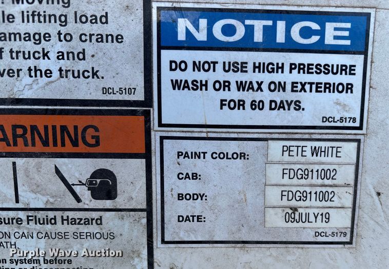 image for item FG1541 2019 Peterbilt 337 utility / service truck