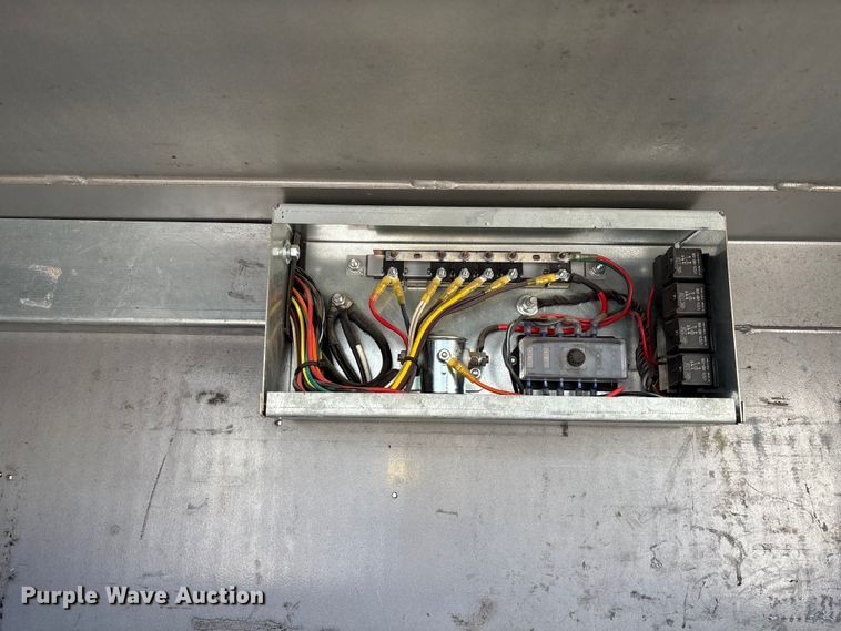 image for item FG1541 2019 Peterbilt 337 utility / service truck