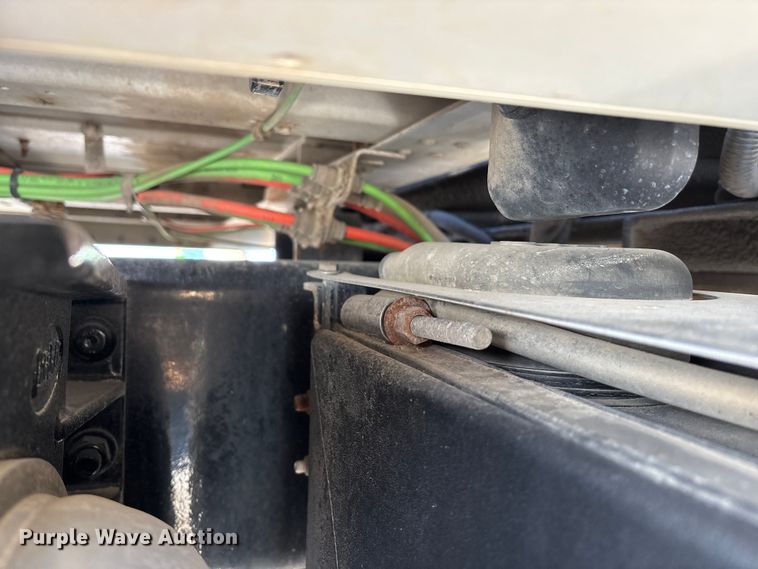 image for item FG1541 2019 Peterbilt 337 utility / service truck