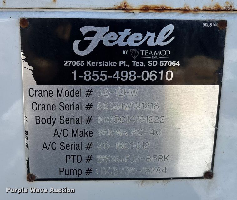 image for item FG1541 2019 Peterbilt 337 utility / service truck