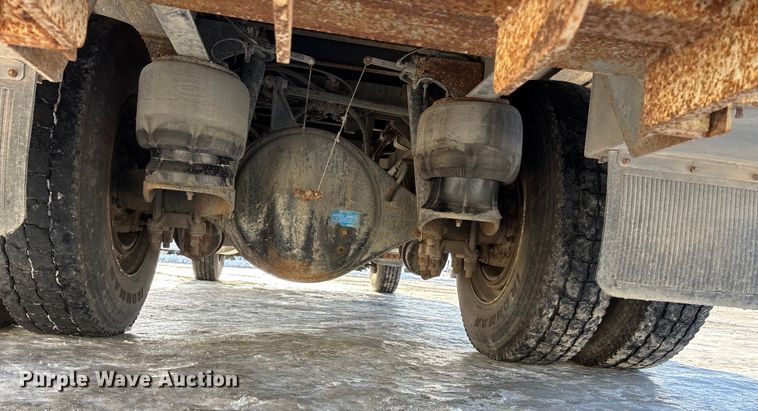 image for item FG1541 2019 Peterbilt 337 utility / service truck