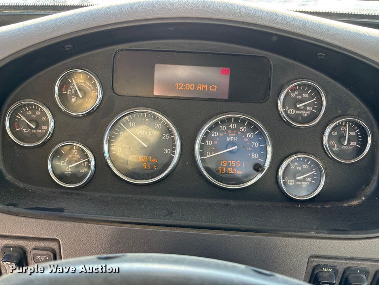 image for item FG1541 2019 Peterbilt 337 utility / service truck