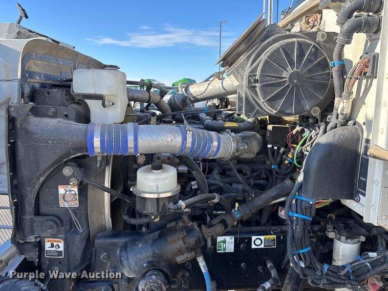 image for item FG1541 2019 Peterbilt 337 utility / service truck