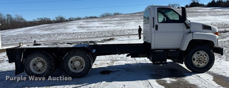 image for item FG1542 2006 Chevrolet C8500 truck cab and chassis