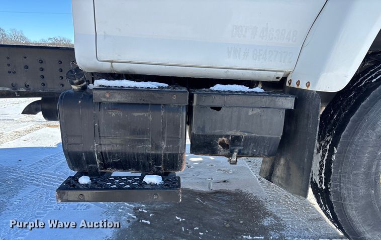 image for item FG1542 2006 Chevrolet C8500 truck cab and chassis