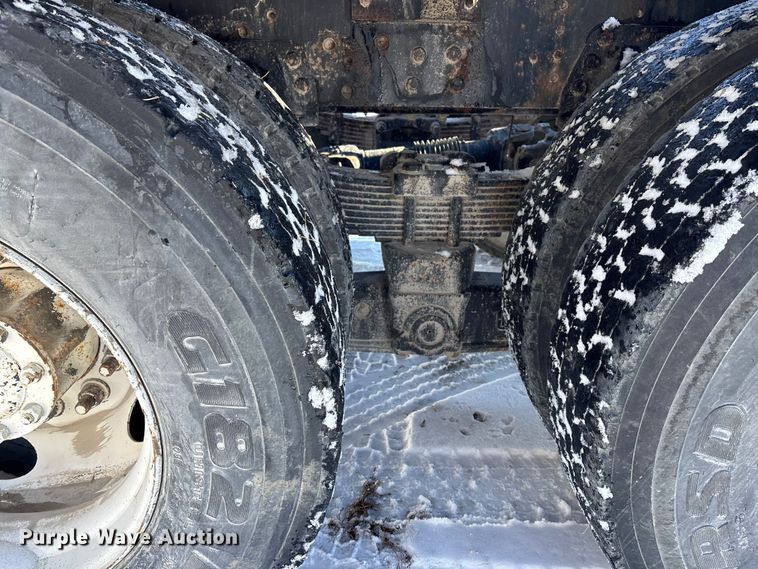 image for item FG1542 2006 Chevrolet C8500 truck cab and chassis