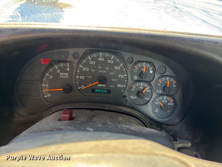 image for item FG1542 2006 Chevrolet C8500 truck cab and chassis