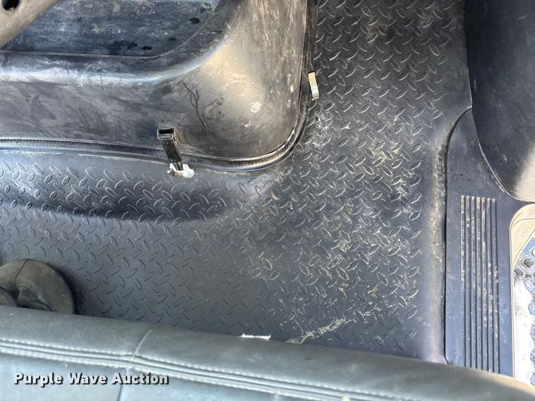 image for item FG1542 2006 Chevrolet C8500 truck cab and chassis