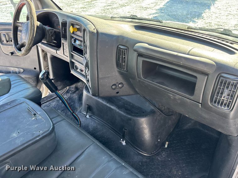 image for item FG1542 2006 Chevrolet C8500 truck cab and chassis