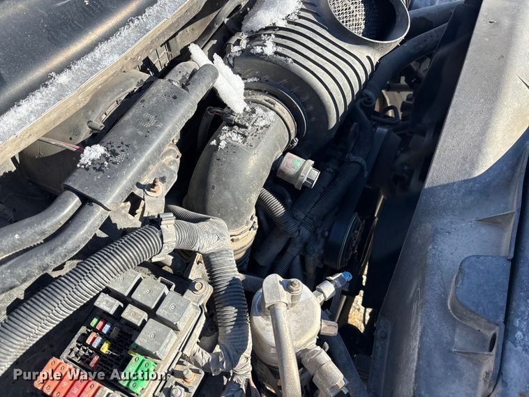 image for item FG1542 2006 Chevrolet C8500 truck cab and chassis