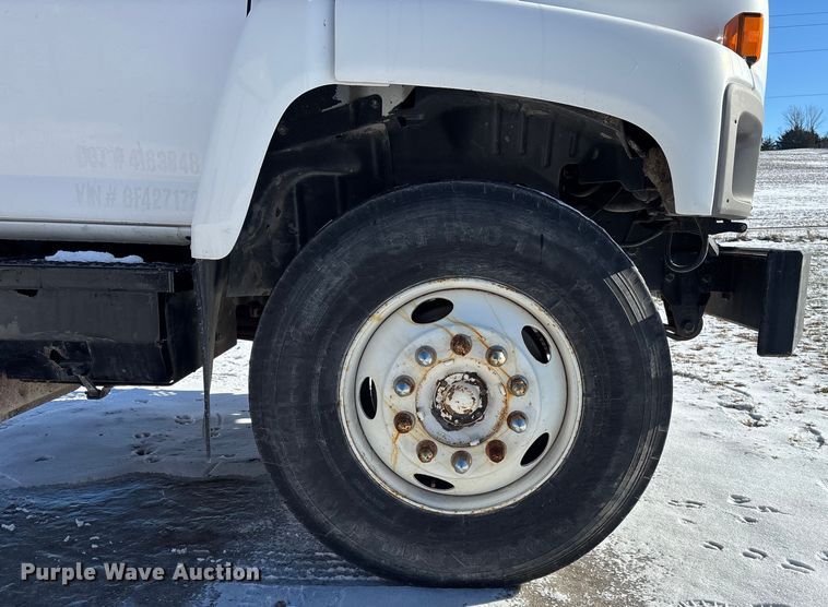 image for item FG1542 2006 Chevrolet C8500 truck cab and chassis