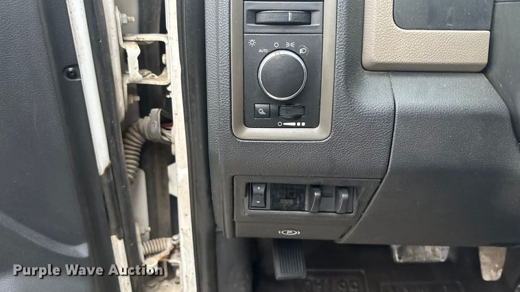 image for item FG1550 2011 Dodge Ram 2500 Crew Cab pickup truck