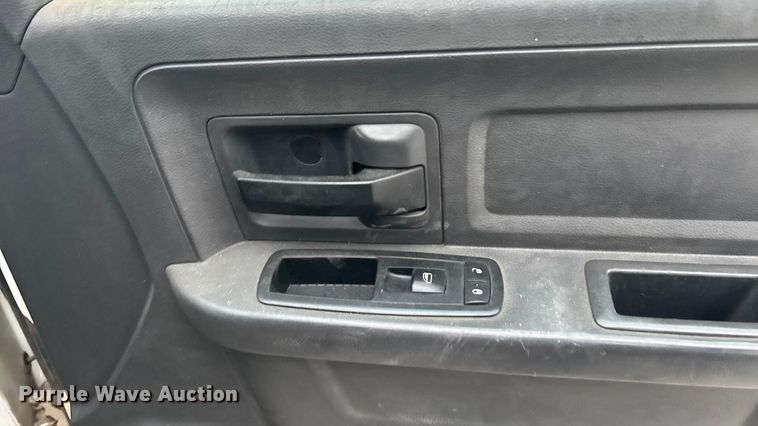 image for item FG1550 2011 Dodge Ram 2500 Crew Cab pickup truck