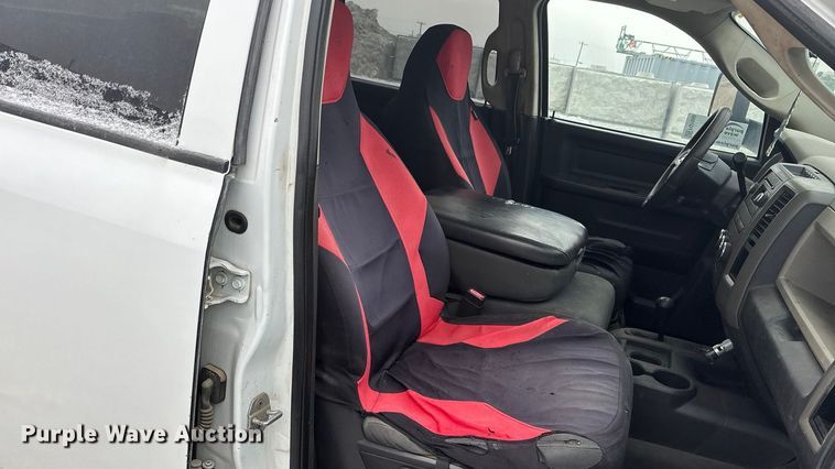 image for item FG1550 2011 Dodge Ram 2500 Crew Cab pickup truck