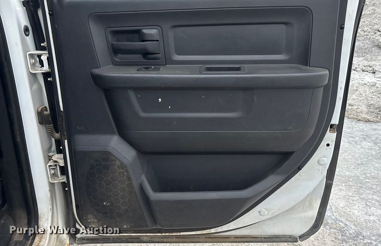 image for item FG1550 2011 Dodge Ram 2500 Crew Cab pickup truck