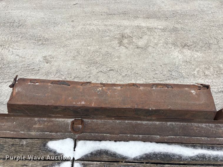 image for item FG1552 1998 Tow master equipment trailer