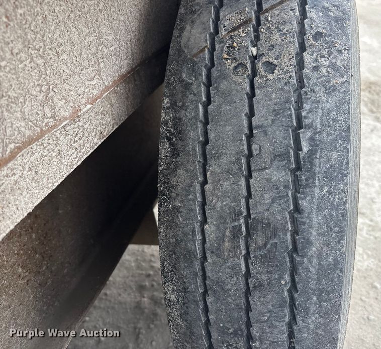 image for item FG1552 1998 Tow master equipment trailer