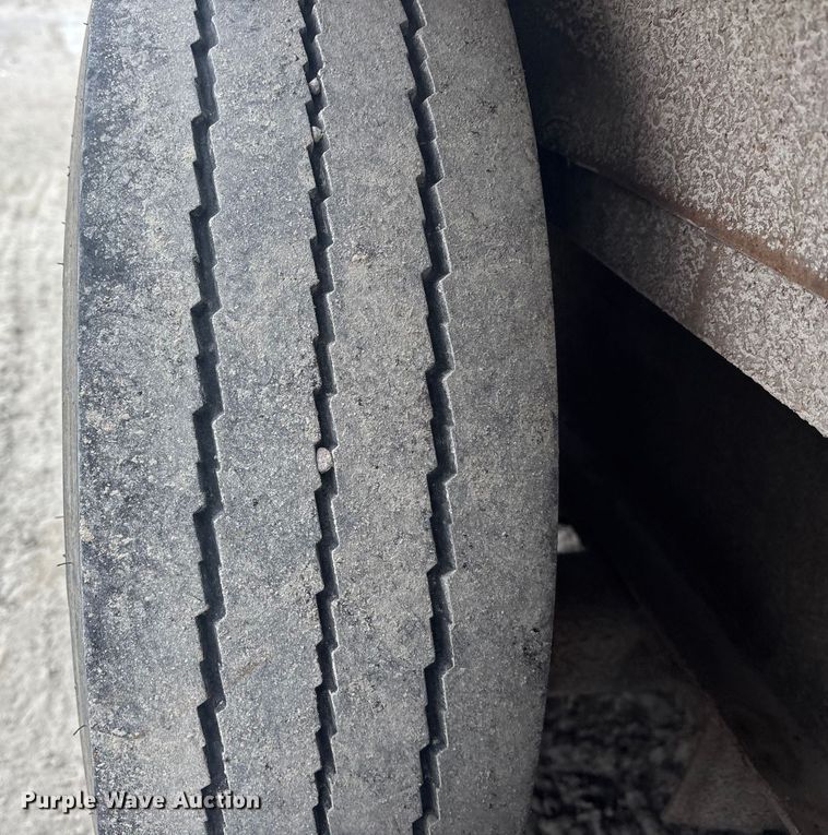 image for item FG1552 1998 Tow master equipment trailer