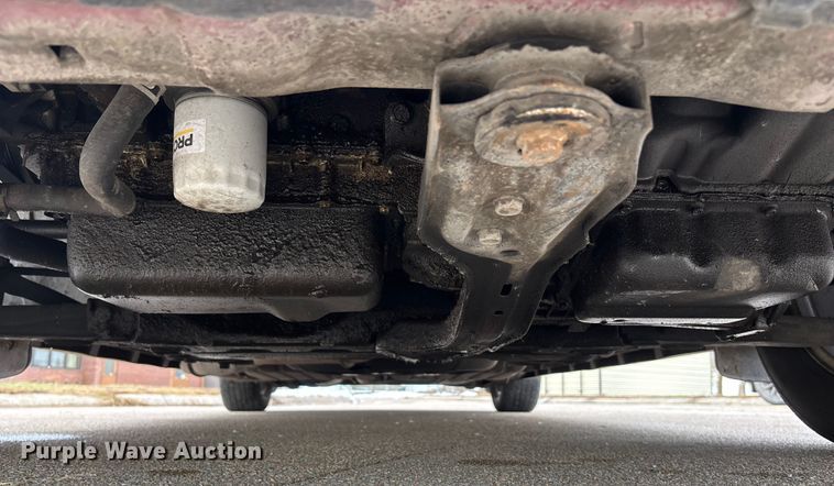 image for item FG1560 2010 Chrysler Town and Country Touring van