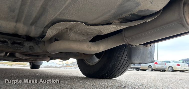 image for item FG1560 2010 Chrysler Town and Country Touring van