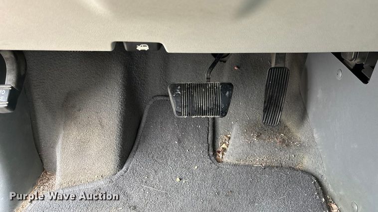 image for item FG1560 2010 Chrysler Town and Country Touring van