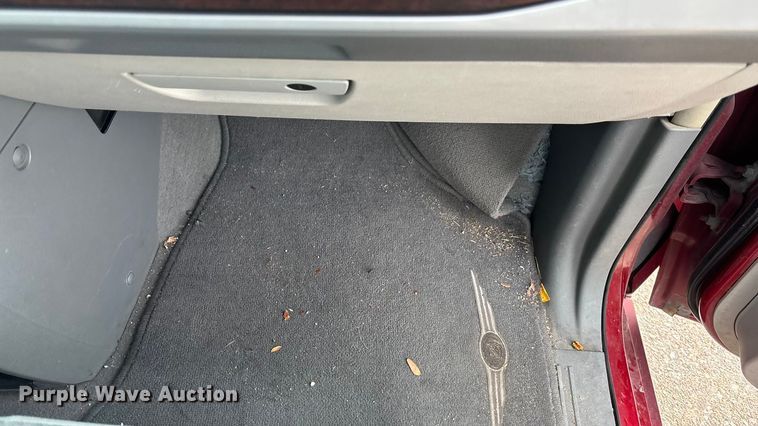 image for item FG1560 2010 Chrysler Town and Country Touring van