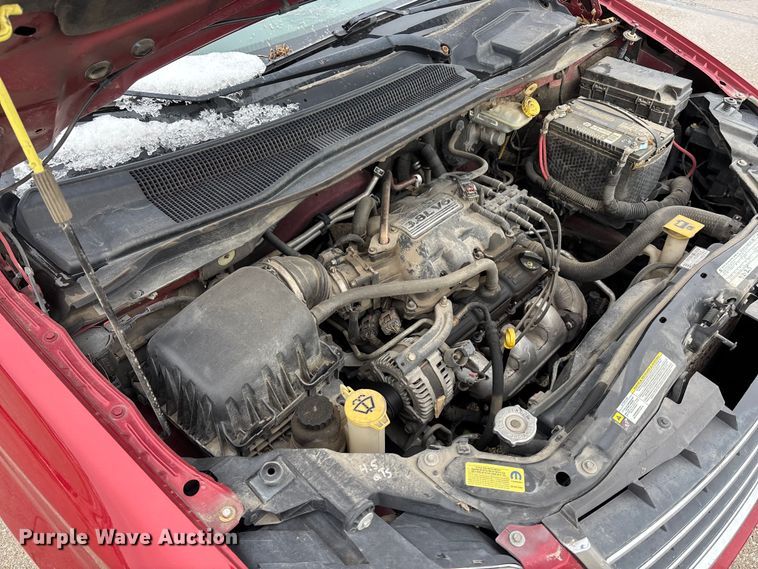 image for item FG1560 2010 Chrysler Town and Country Touring van