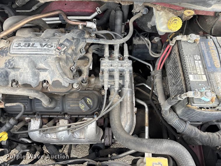 image for item FG1560 2010 Chrysler Town and Country Touring van