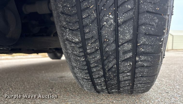 image for item FG1560 2010 Chrysler Town and Country Touring van