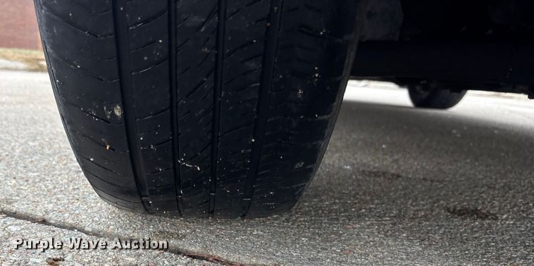 image for item FG1560 2010 Chrysler Town and Country Touring van