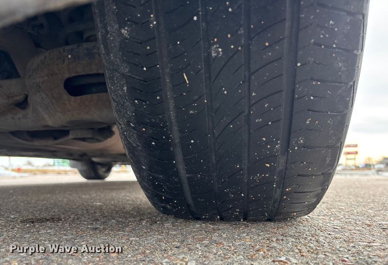 image for item FG1560 2010 Chrysler Town and Country Touring van