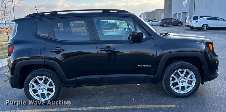 image for item FG1570 2021 Jeep Renegade SUV