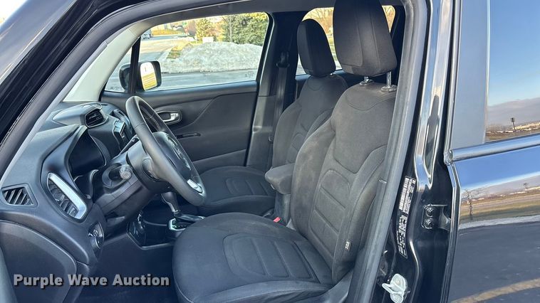 image for item FG1570 2021 Jeep Renegade SUV