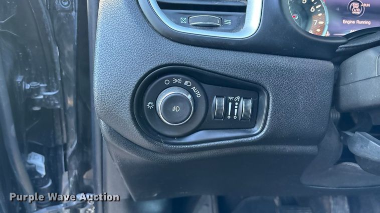 image for item FG1570 2021 Jeep Renegade SUV