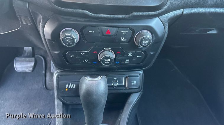 image for item FG1570 2021 Jeep Renegade SUV