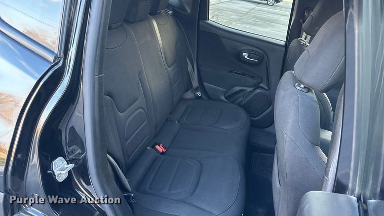 image for item FG1570 2021 Jeep Renegade SUV