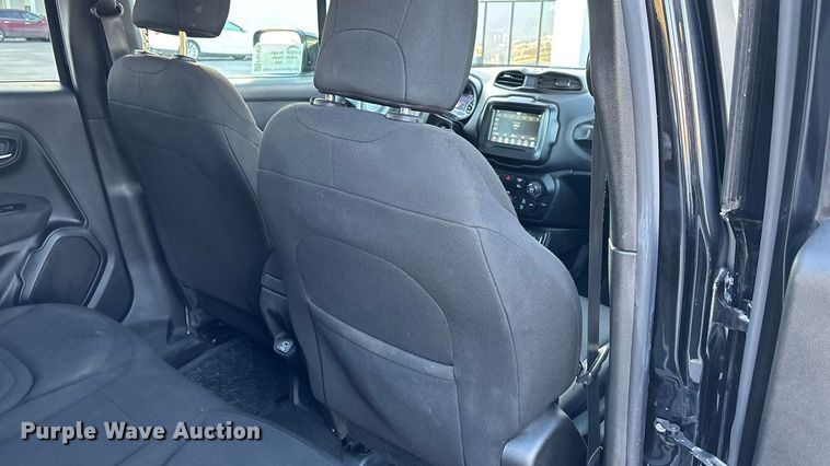 image for item FG1570 2021 Jeep Renegade SUV