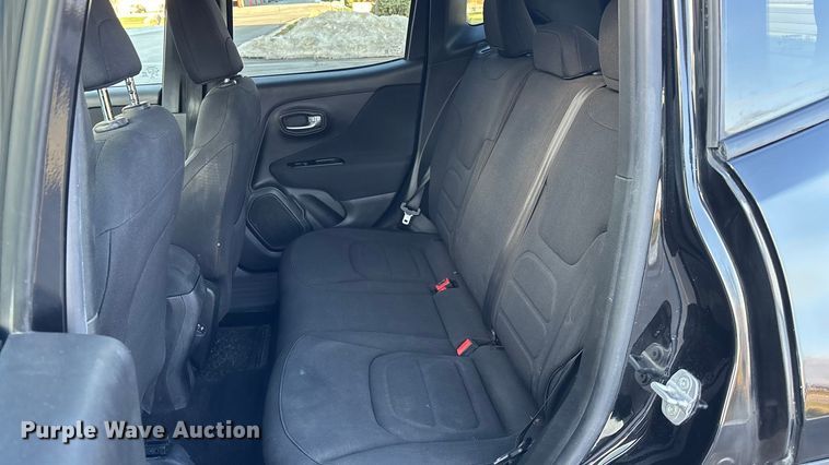 image for item FG1570 2021 Jeep Renegade SUV