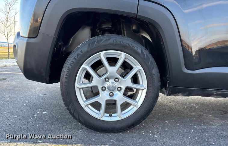 image for item FG1570 2021 Jeep Renegade SUV